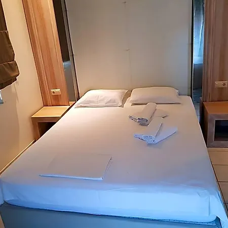 George Hotel