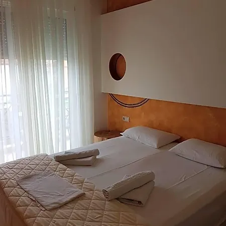 Hotel George