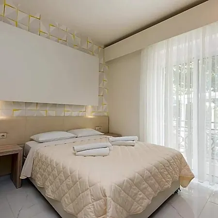 Hotel George 2*