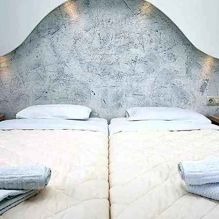 George Hotel 2*